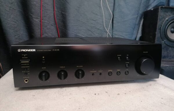 Pioneer A-303R