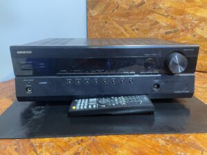 Onkyo HT-R380